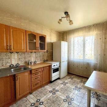 Продается 1-комнатная квартира, 54 м²