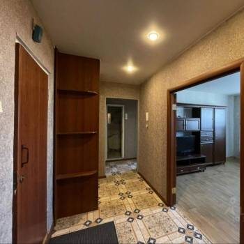 Продается 1-комнатная квартира, 54 м²