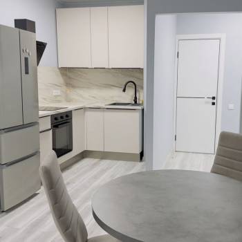 Сдается 1-комнатная квартира, 52 м²