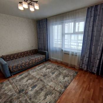 Сдается 1-комнатная квартира, 42 м²