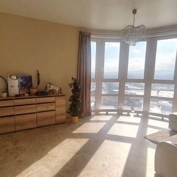 Продается 2-х комнатная квартира, 56,2 м²