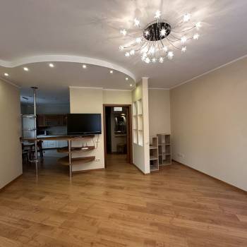 Сдается 2-х комнатная квартира, 79,3 м²