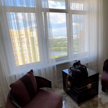 Продается 1-комнатная квартира, 120 м²
