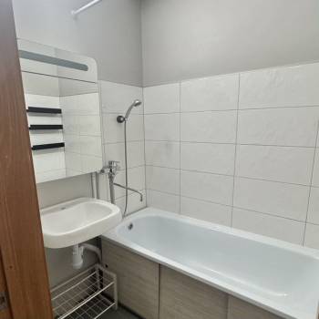 Сдается 1-комнатная квартира, 39,6 м²