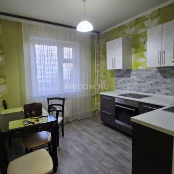 Сдается 1-комнатная квартира, 40 м²