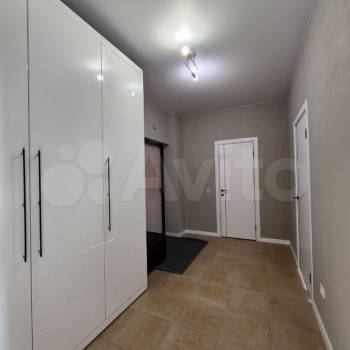 Сдается 1-комнатная квартира, 59 м²