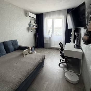 Продается 1-комнатная квартира, 28,4 м²