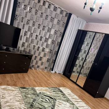 Сдается 1-комнатная квартира, 54 м²