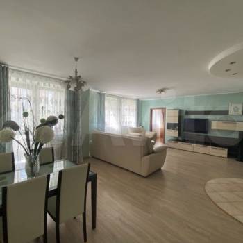 Продается Многокомнатная квартира, 133,1 м²