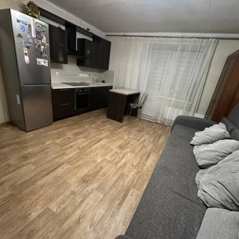 Сдается 1-комнатная квартира, 42 м²