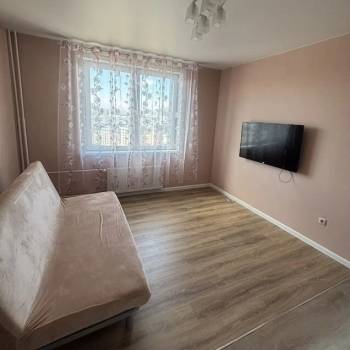 Сдается 1-комнатная квартира, 39 м²
