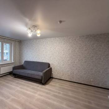 Продается 1-комнатная квартира, 37,6 м²