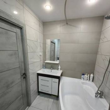 Продается 1-комнатная квартира, 36 м²