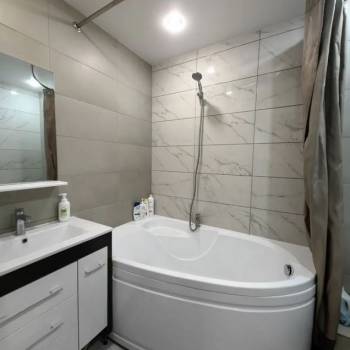 Продается 1-комнатная квартира, 36 м²