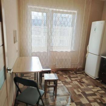 Сдается 1-комнатная квартира, 39 м²