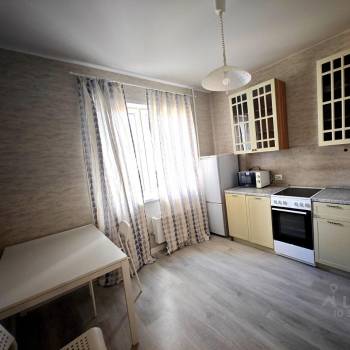 Сдается 1-комнатная квартира, 39 м²