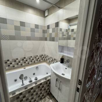 Сдается Многокомнатная квартира, 60,9 м²