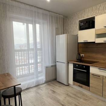 Сдается 1-комнатная квартира, 42 м²