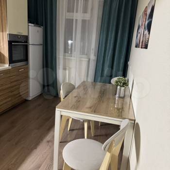 Сдается 1-комнатная квартира, 43 м²