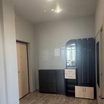 Сдается 2-х комнатная квартира, 77 м²