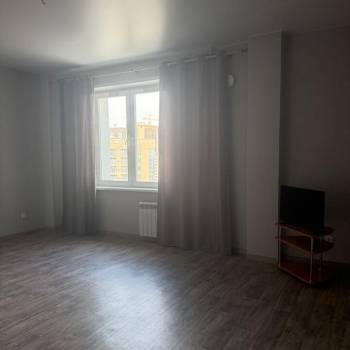 Сдается 2-х комнатная квартира, 77 м²