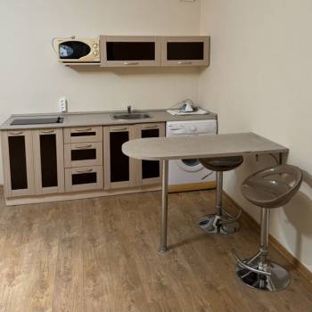 Сдается 1-комнатная квартира, 42 м²