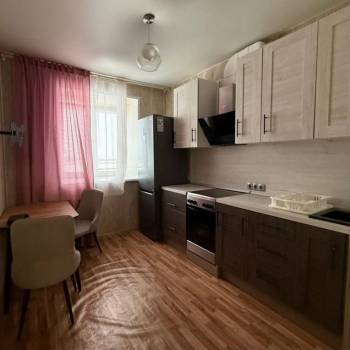 Сдается 1-комнатная квартира, 36,8 м²