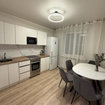 Сдается 1-комнатная квартира, 38 м²