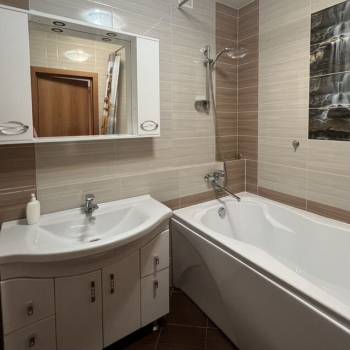 Сдается Многокомнатная квартира, 85 м²