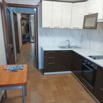 Сдается 1-комнатная квартира, 42,7 м²