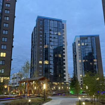 Продается 1-комнатная квартира, 160 м²