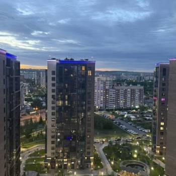 Продается 1-комнатная квартира, 160 м²