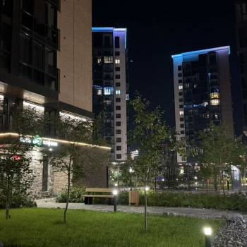 Продается 1-комнатная квартира, 160 м²