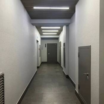 Продается 1-комнатная квартира, 160 м²
