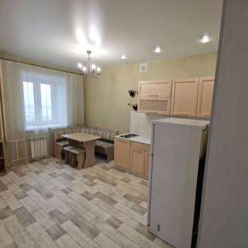 Сдается 1-комнатная квартира, 40 м²