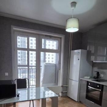 Сдается 1-комнатная квартира, 40 м²