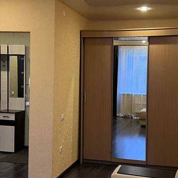Сдается 1-комнатная квартира, 42 м²