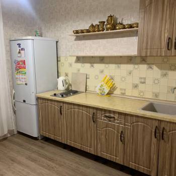 Сдается 1-комнатная квартира, 42 м²