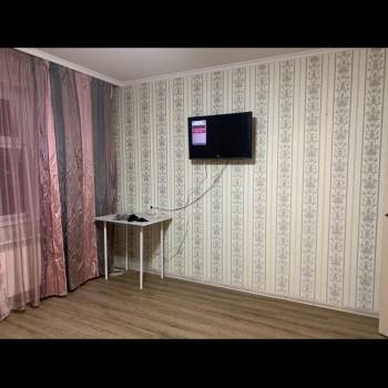 Сдается 1-комнатная квартира, 42 м²