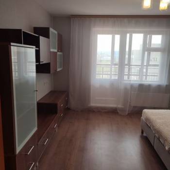 Сдается 1-комнатная квартира, 42 м²