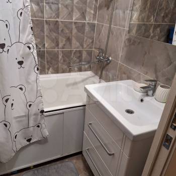 Сдается 1-комнатная квартира, 42 м²