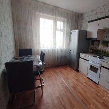 Сдается 1-комнатная квартира, 42 м²