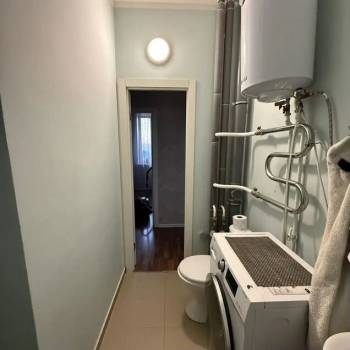 Продается 1-комнатная квартира, 42 м²