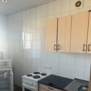 Сдается 1-комнатная квартира, 38 м²