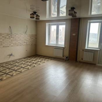 Продается 1-комнатная квартира, 106 м²