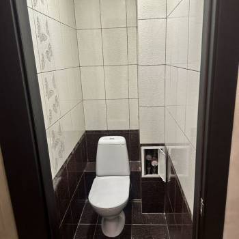 Продается 1-комнатная квартира, 106 м²