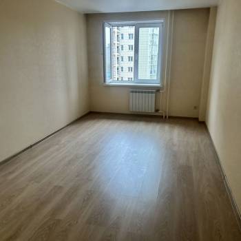 Продается 1-комнатная квартира, 106 м²