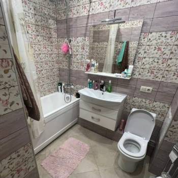 Сдается 1-комнатная квартира, 49 м²