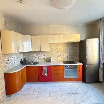 Сдается 1-комнатная квартира, 49 м²