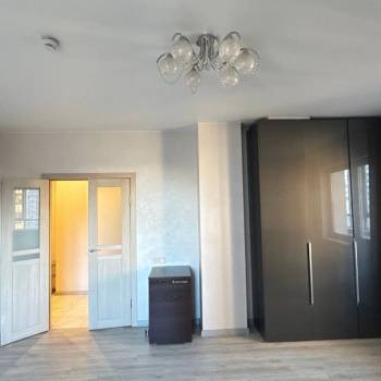 Сдается 1-комнатная квартира, 49 м²